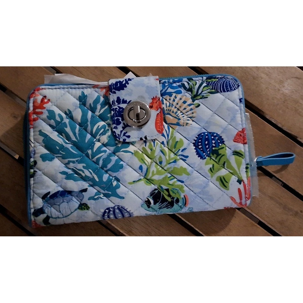 Vera Bradley RFID Turnlock Wallet Shore Thing NWT